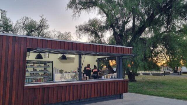 Lake Forbes Motel Εξωτερικό φωτογραφία