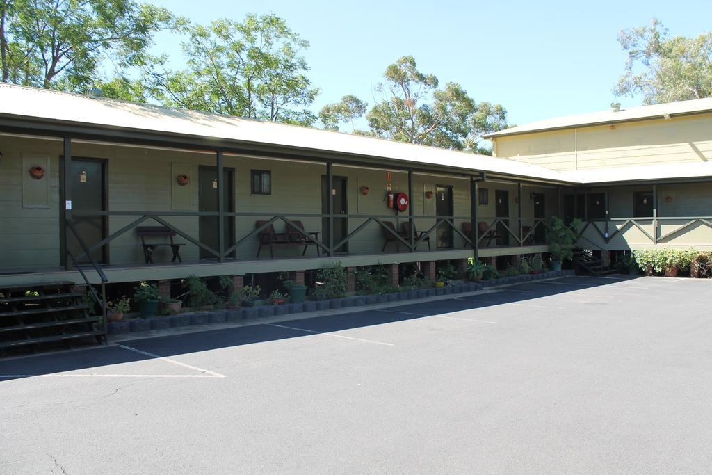 Lake Forbes Motel Εξωτερικό φωτογραφία
