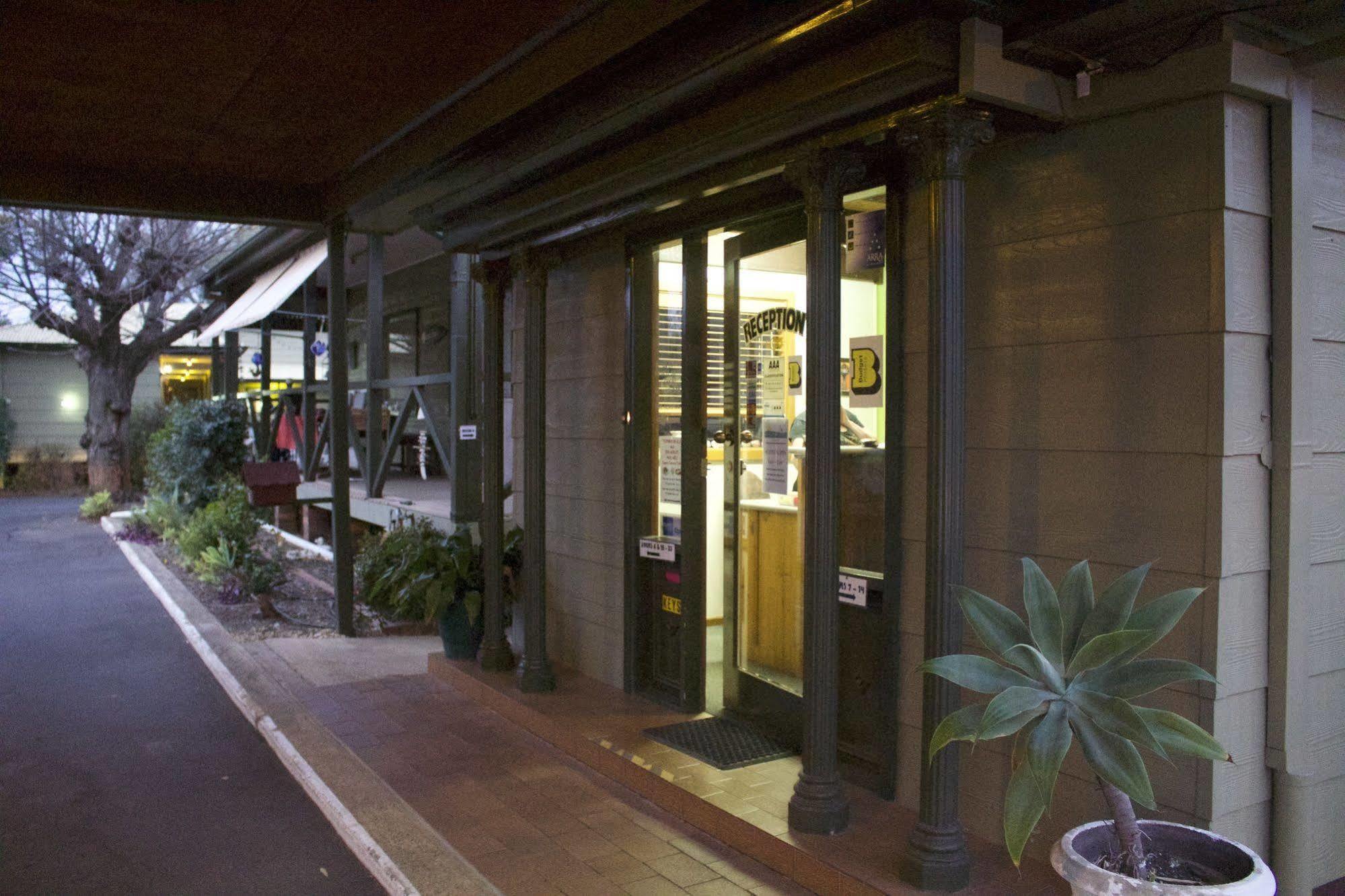 Lake Forbes Motel Εξωτερικό φωτογραφία