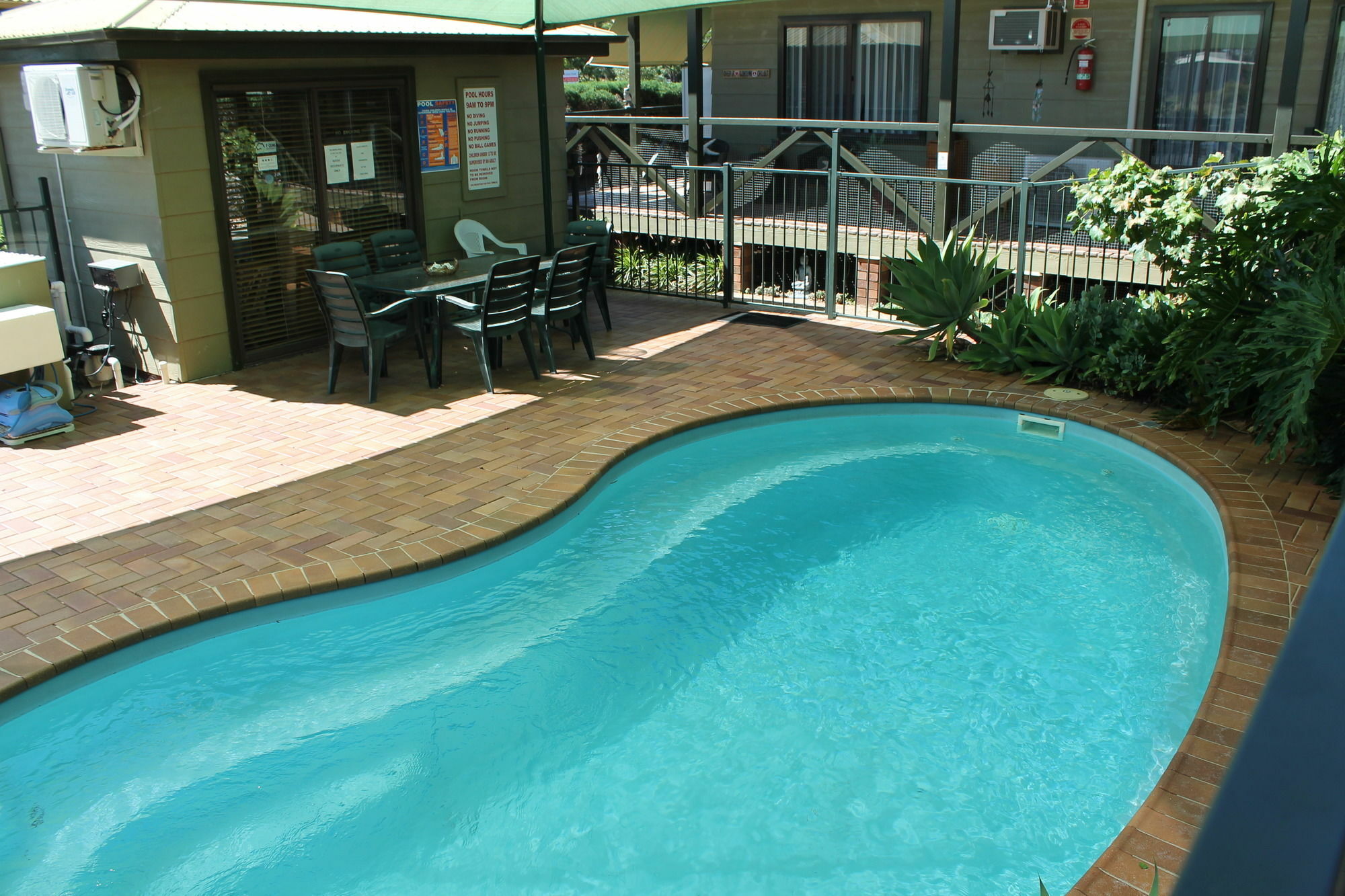Lake Forbes Motel Εξωτερικό φωτογραφία